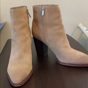 Sam Edelman beige suede ankle booties size 9